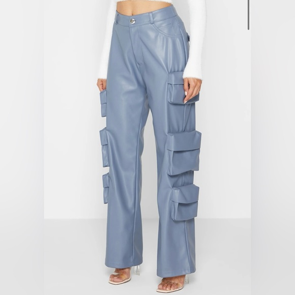 VEGAN LEATHER MULTI CARGO POCKET TROUSERS - STEEL BLUE 🩵
Size 4 uk - Picture 2 of 4